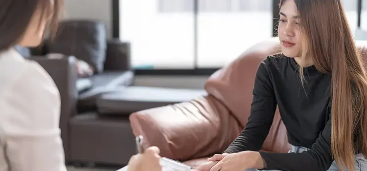 Erstgespräch beim Psychotherapeuten (Foto: © EduLife Photos, Adobe Stock)